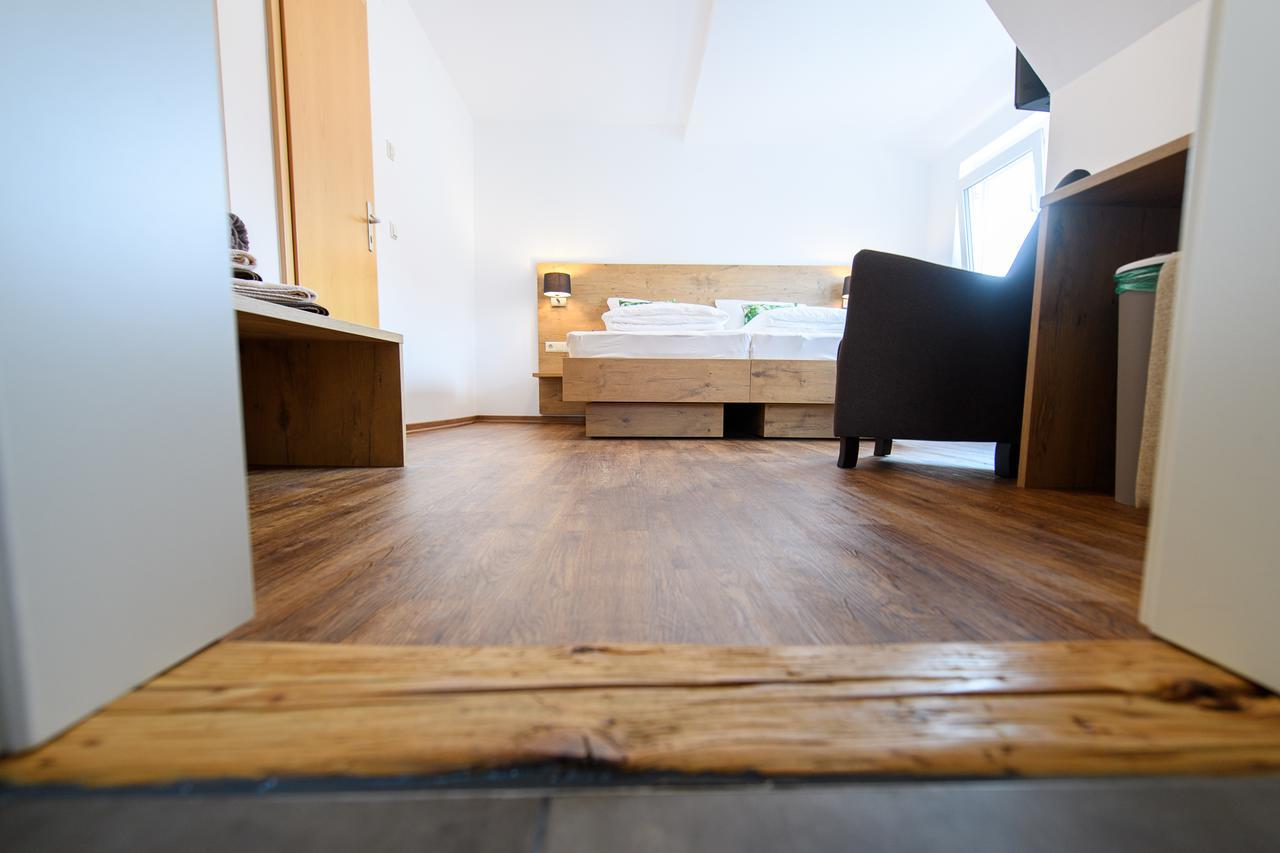 Zum Scheffelhof Hotel Maulbronn Kültér fotó